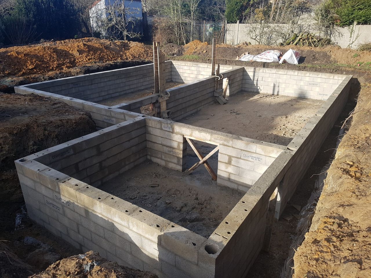 Murs du vide sanitaire terminés !
