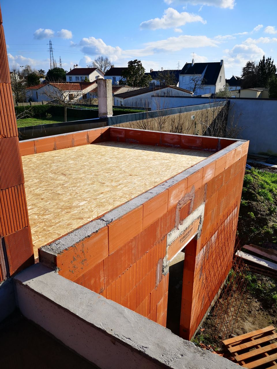 Toit de notre future chambre, depuis la terrasse de l'tage