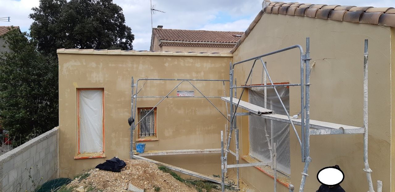 Sous-couche d'enduit pour les façades