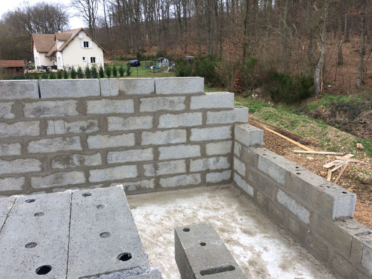 Élévation des murs de l'étage