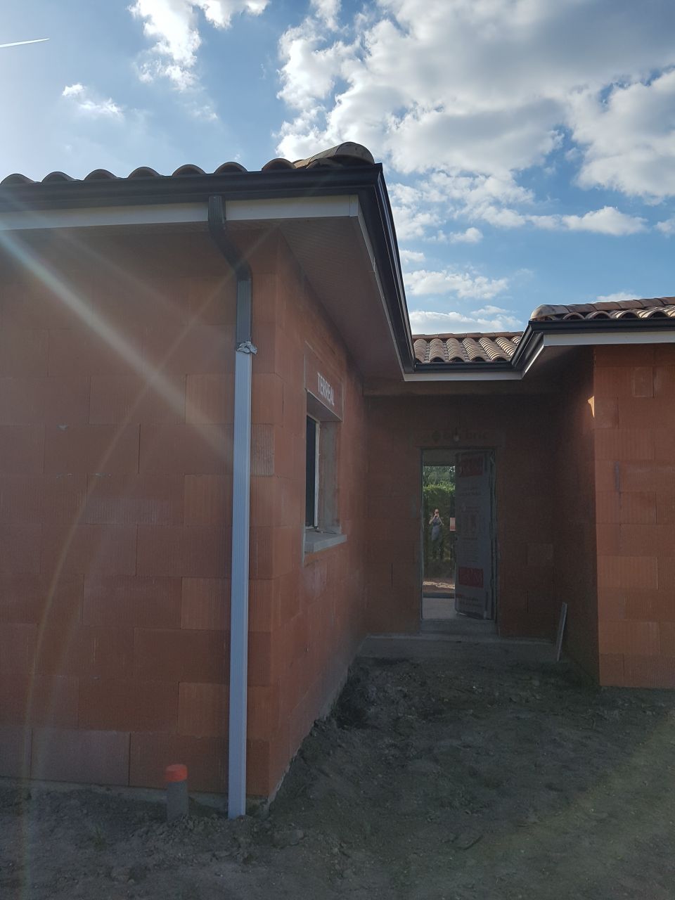Et voilà, la maison se pare de beaux atours !!