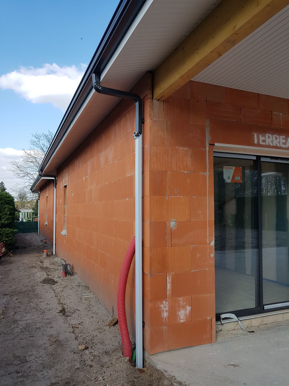 Et voilà, la maison se pare de beaux atours !!