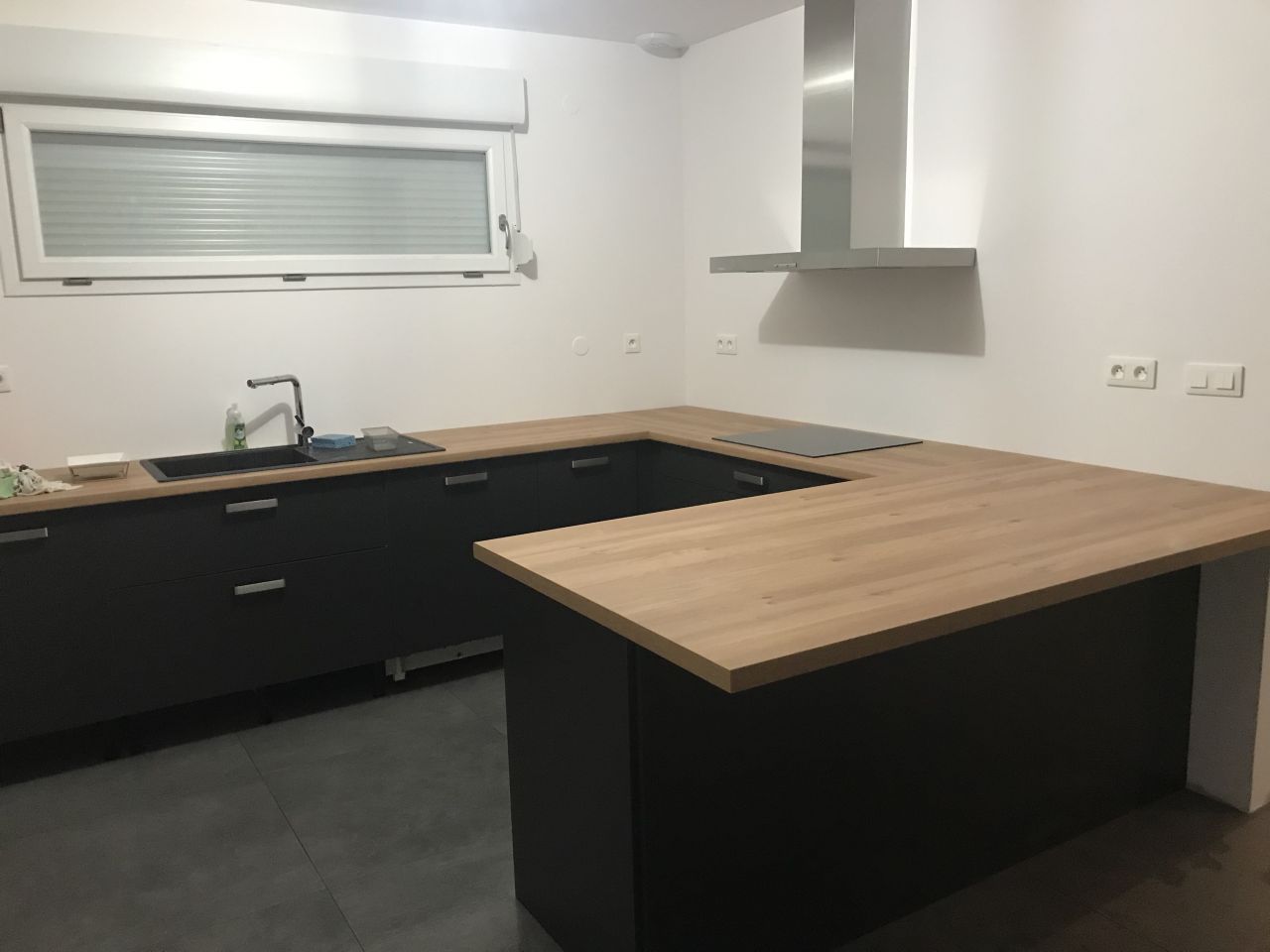 1ère partie cuisine terminée !