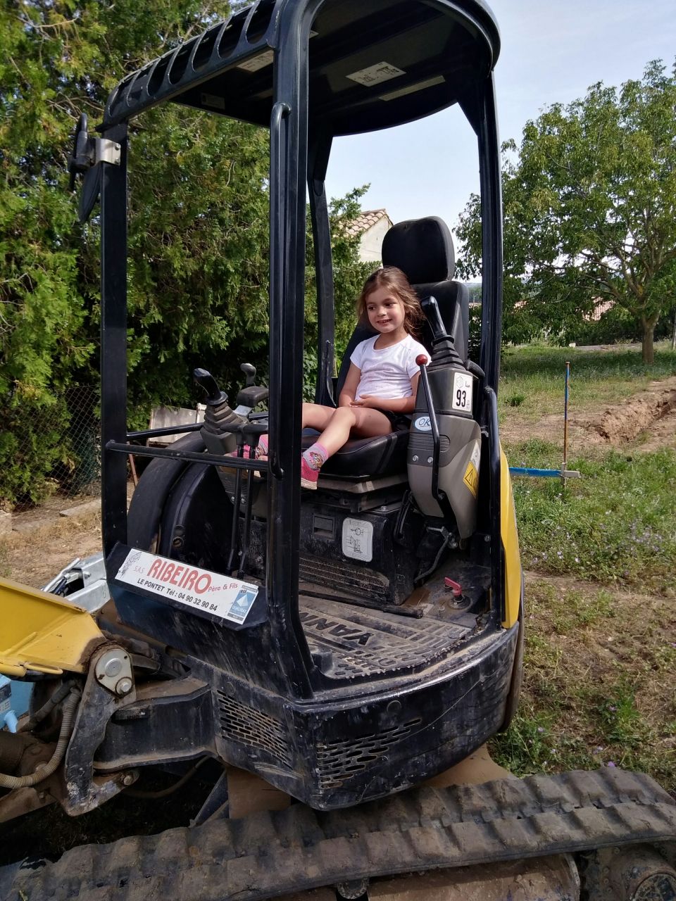 Une conductrice d'engin experte!