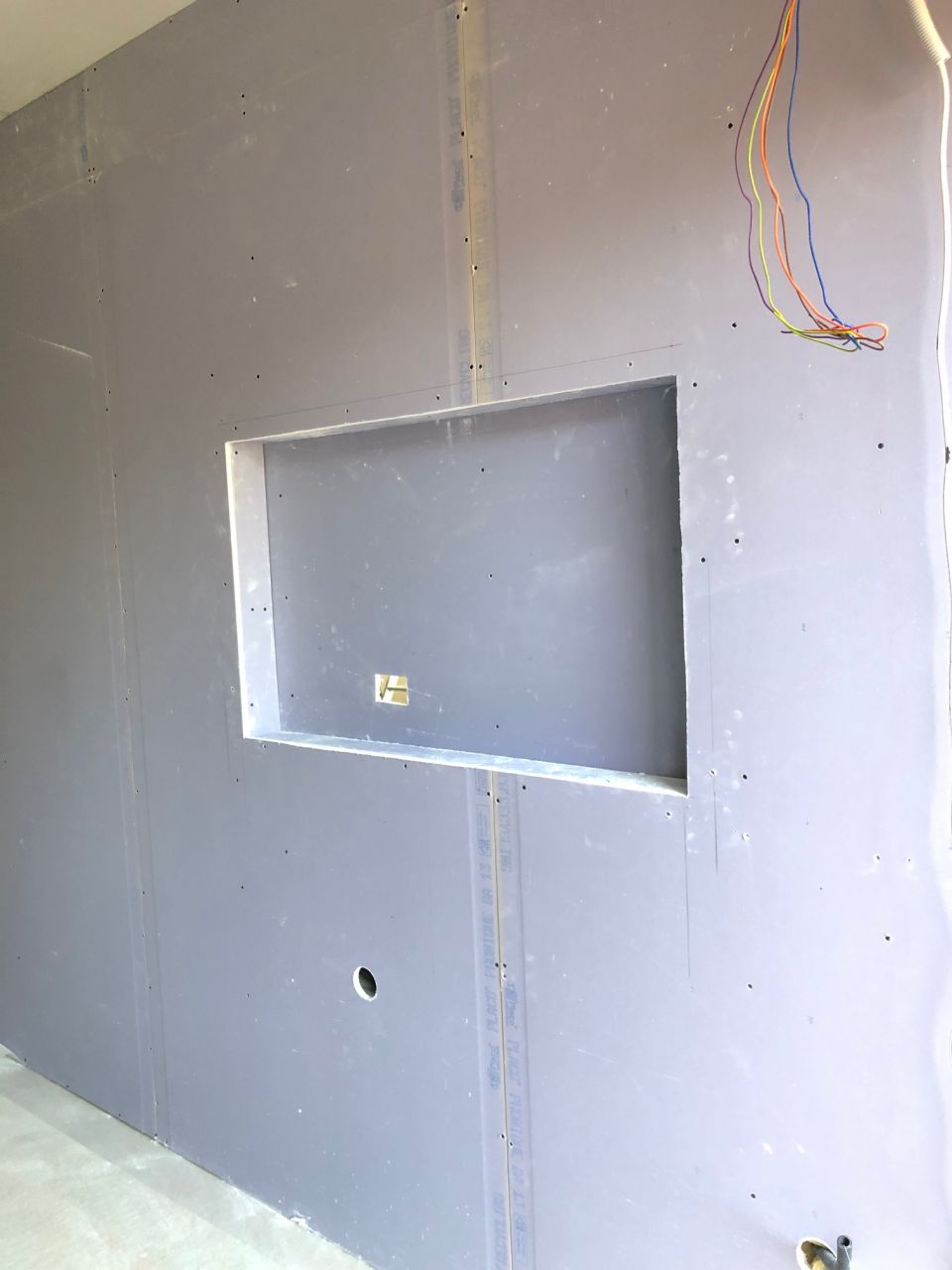 Niche tv de la chambre parentale