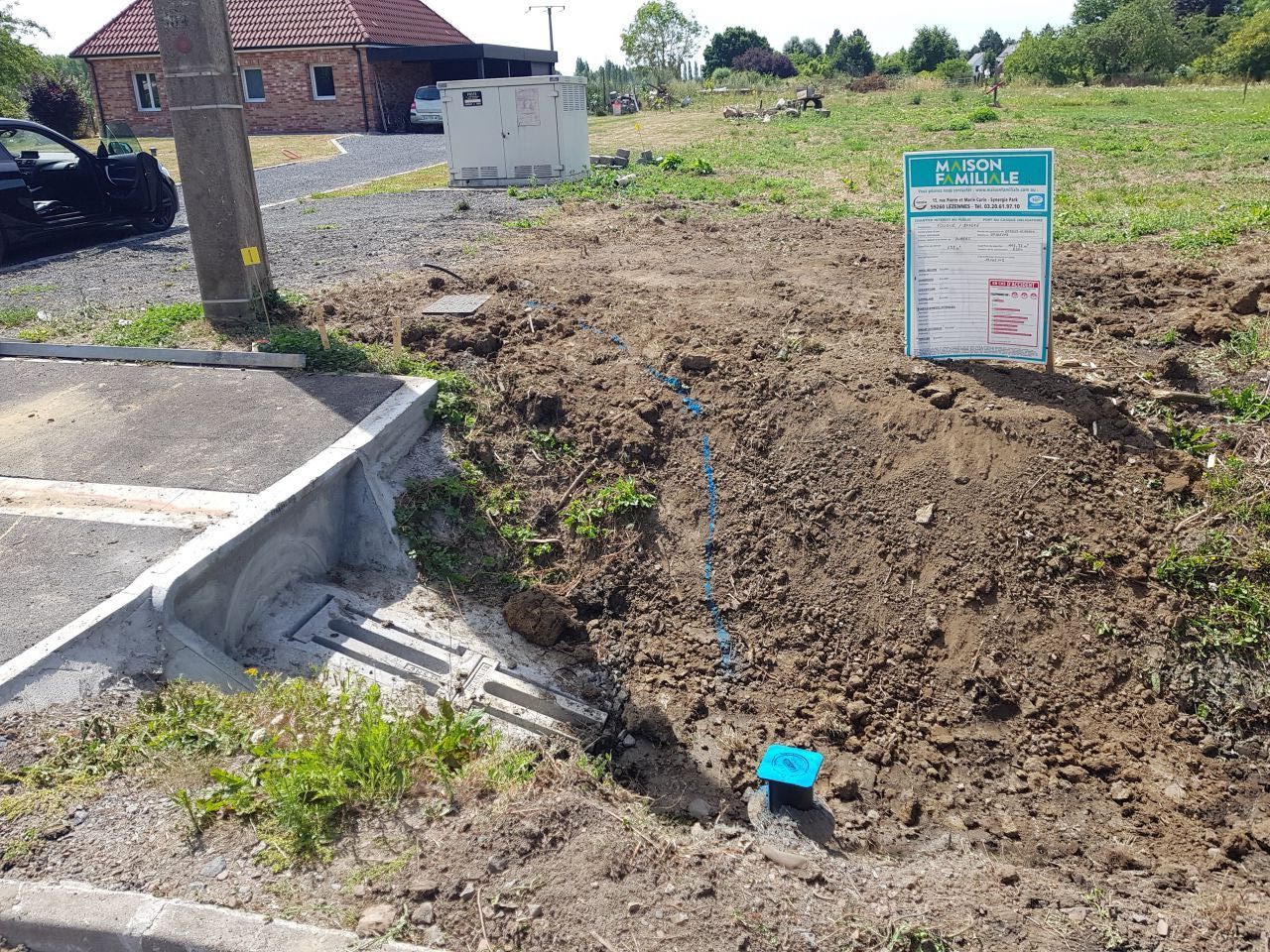 L'arrive de l'eau sur notre terrain. Une condition primordiale pour dmarrer le chantier 