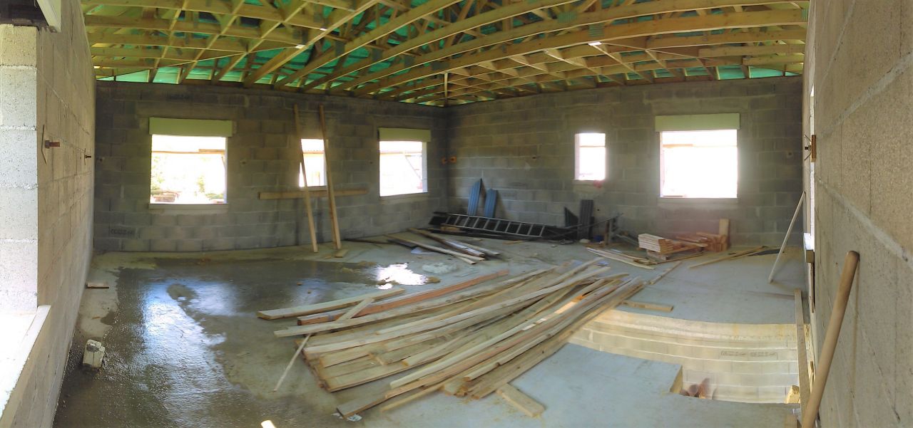 Charpente fermette 4 pans à 60% vu de l'intérieur.