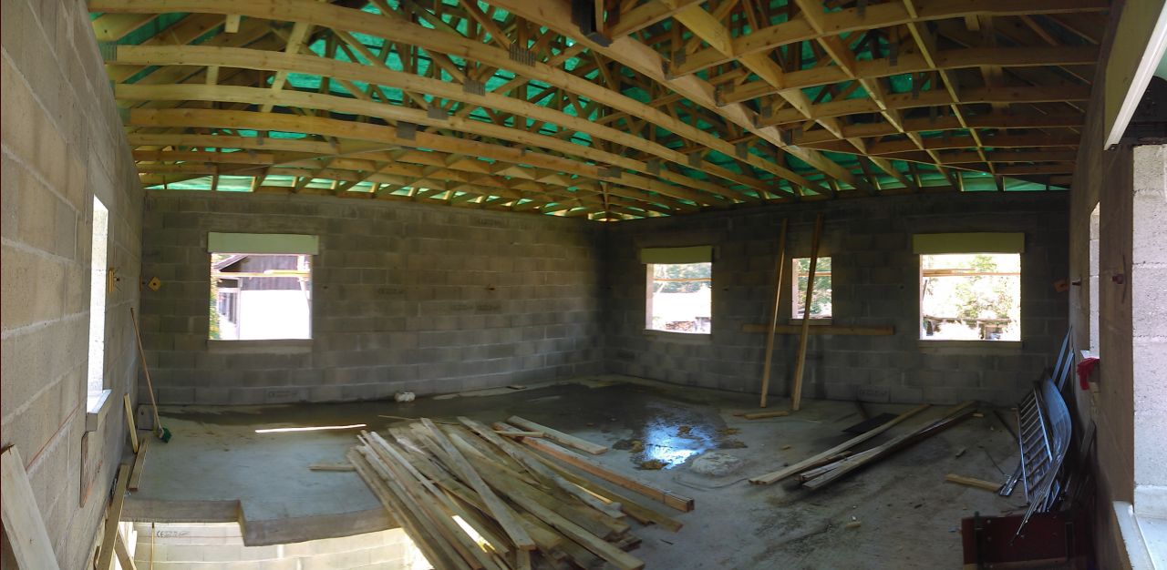 Charpente fermette 4 pans à 60% vu de l'intérieur.