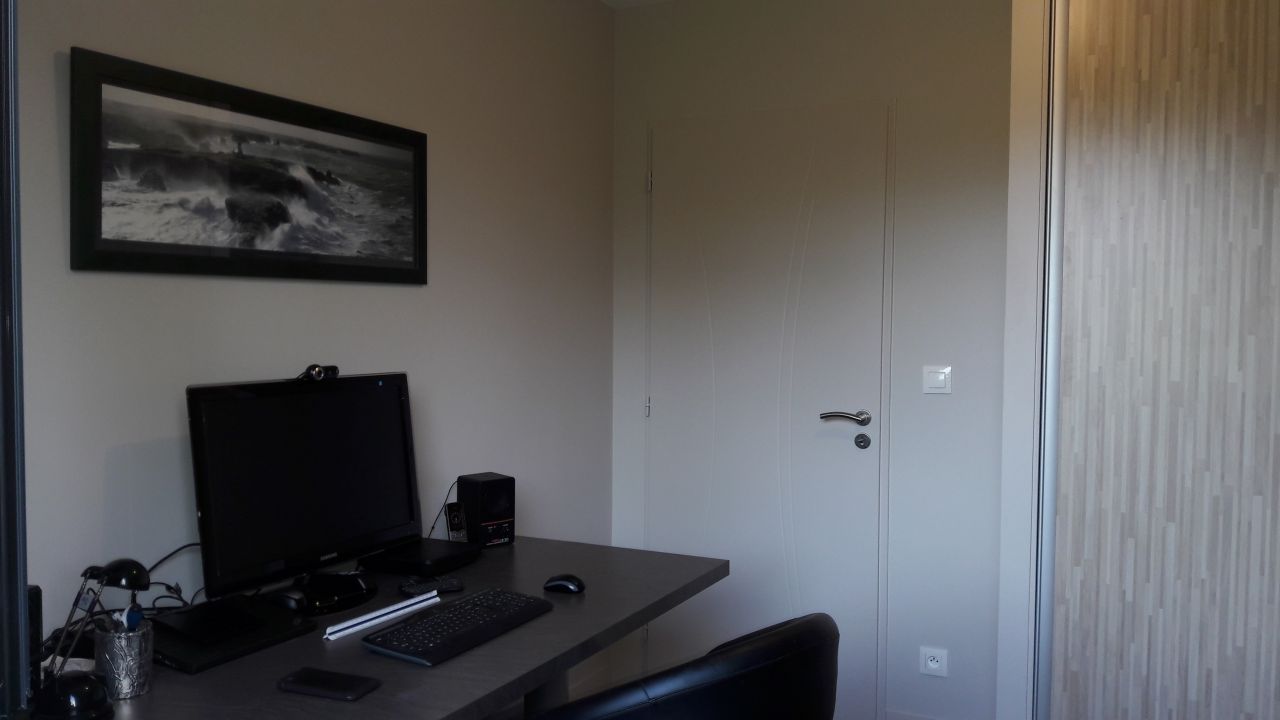 Bureau aménagé:coté Mr