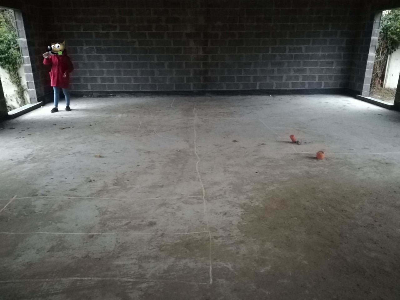 Dessin des pièces du rez de chaussée. J'espère que le plaquiste ne suivra pas le schema des enfants ...