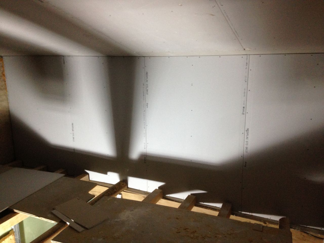 Mur de séparation étage vers garage, 40mm x2 de laine de bois