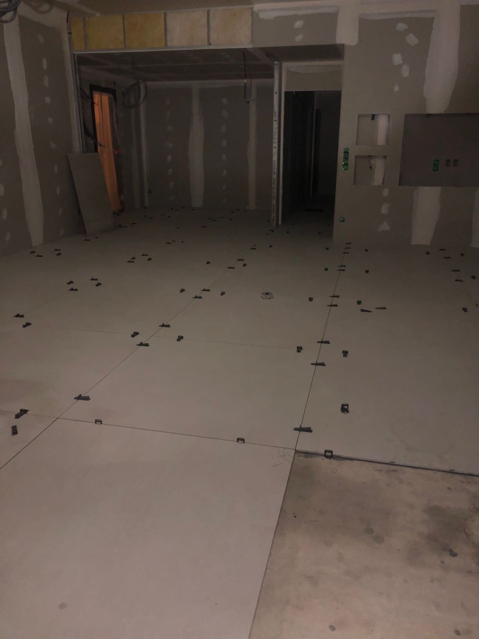 Carrelage en cours de pose