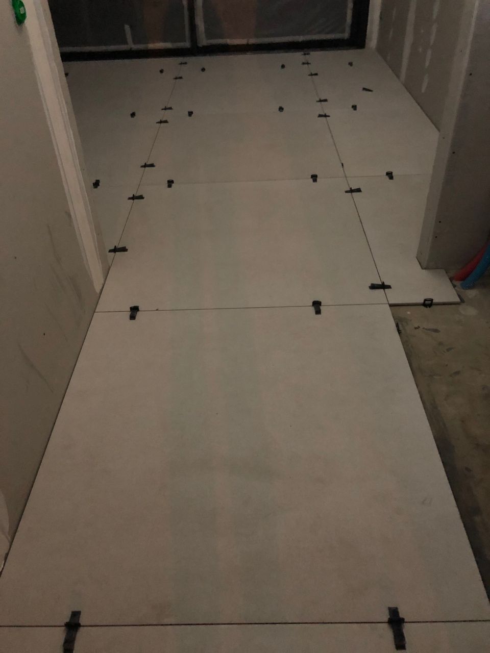 Carrelage en cours de pose