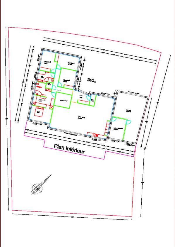 Plan de la maison avec le terrain et l'orientation