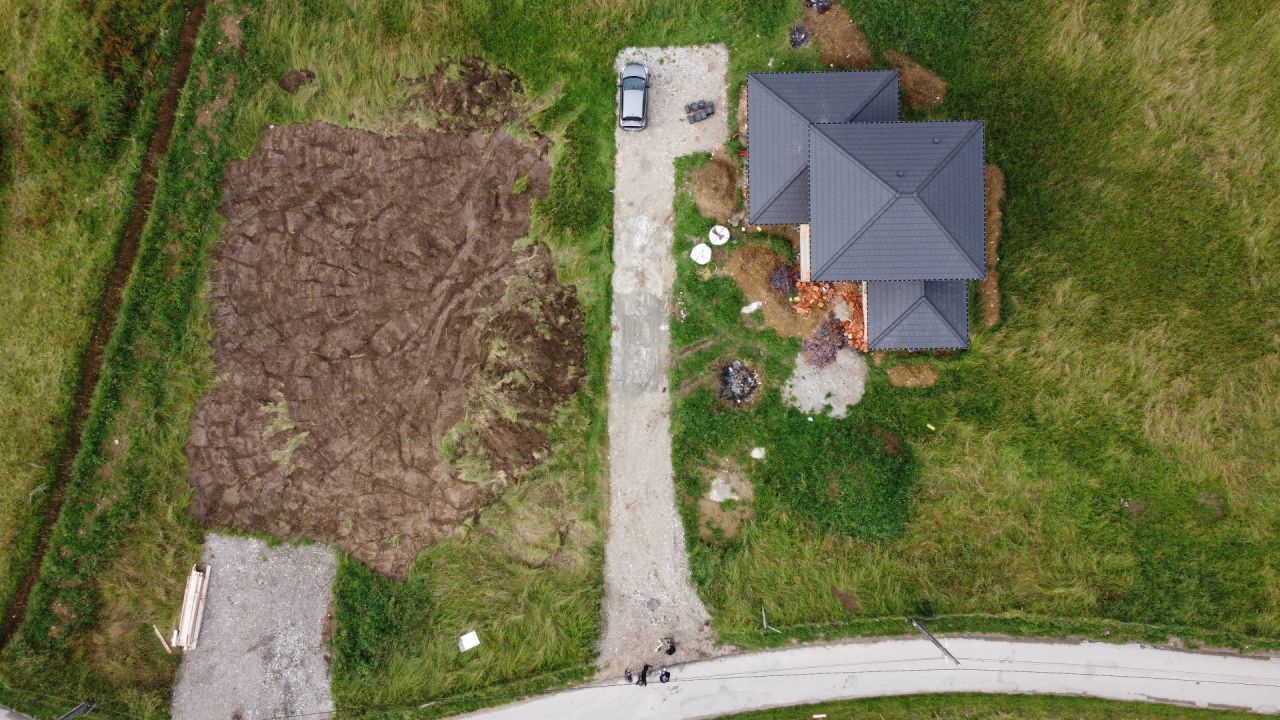 J105 - Le chantier de la maison de nos futurs voisins qui démarre