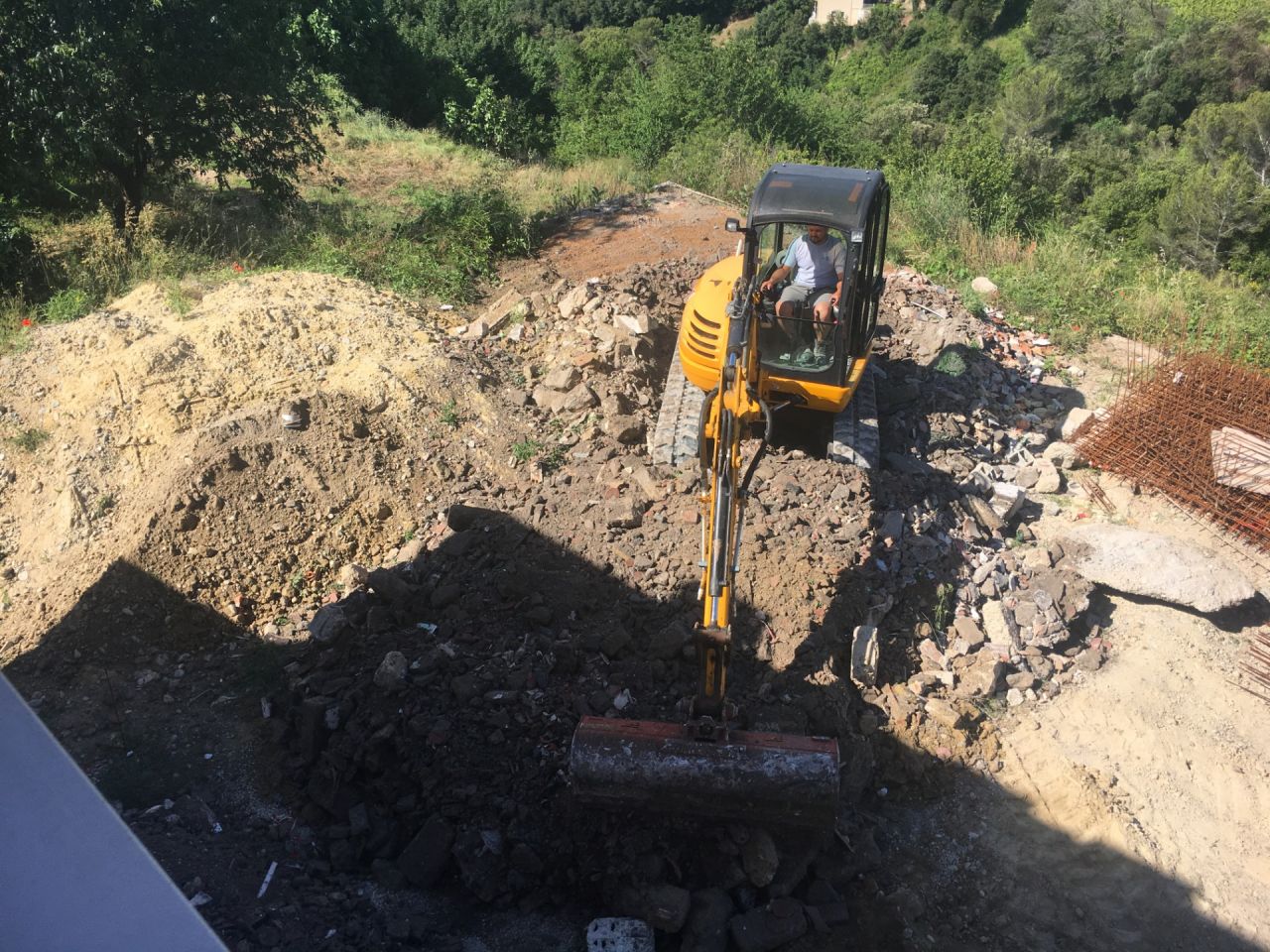 Et c'est parti pour donner une gueule à ce terrain 