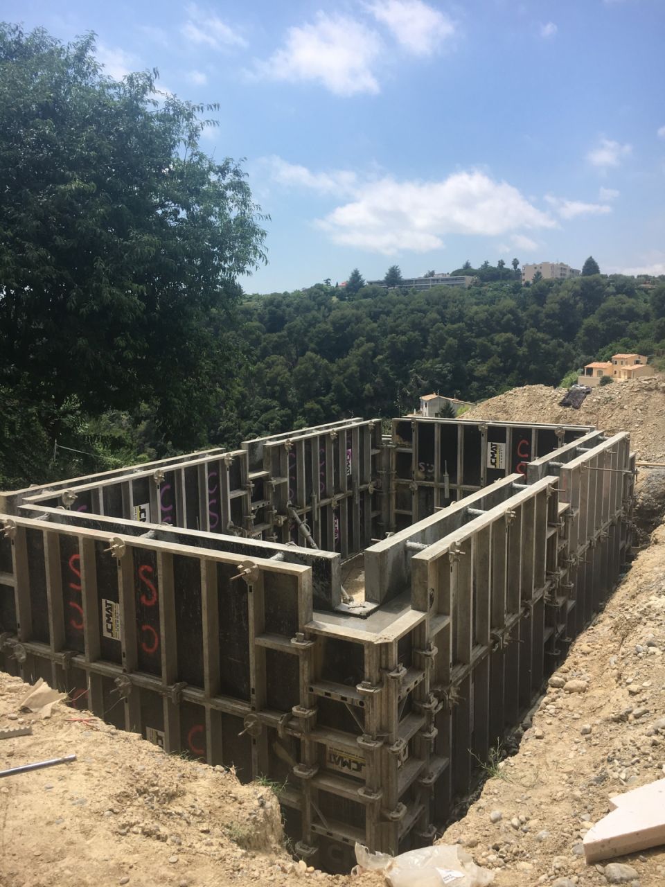 Ferraillage et mise en place des banches
