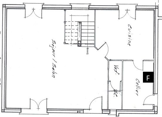 Plan du RDC initial de la maison. Emplacement du frigo dans le cellier