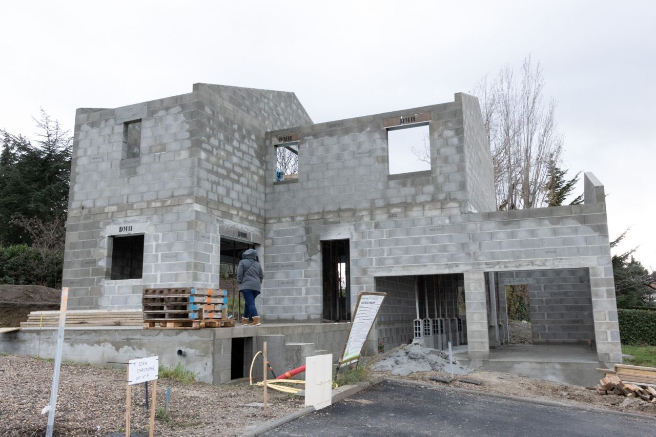Pour la maçonnerie, ne manquent plus que les coudières et l'escalier intérieur