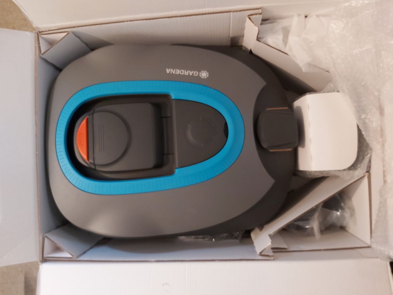 Robot Gardena modèle R130li Sileno+