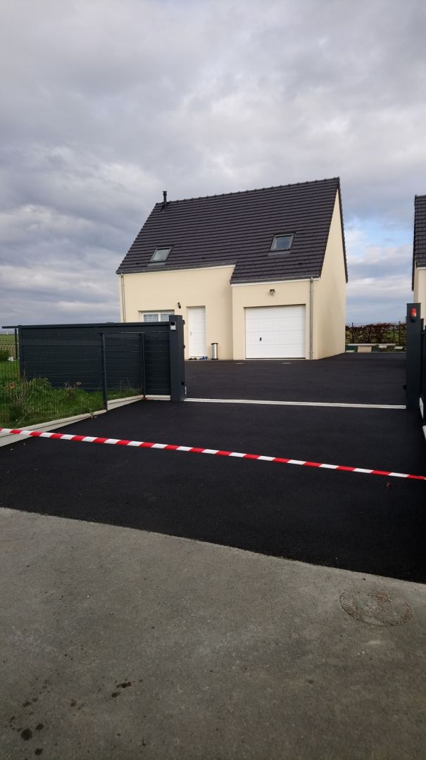 rade d'accès enrobée