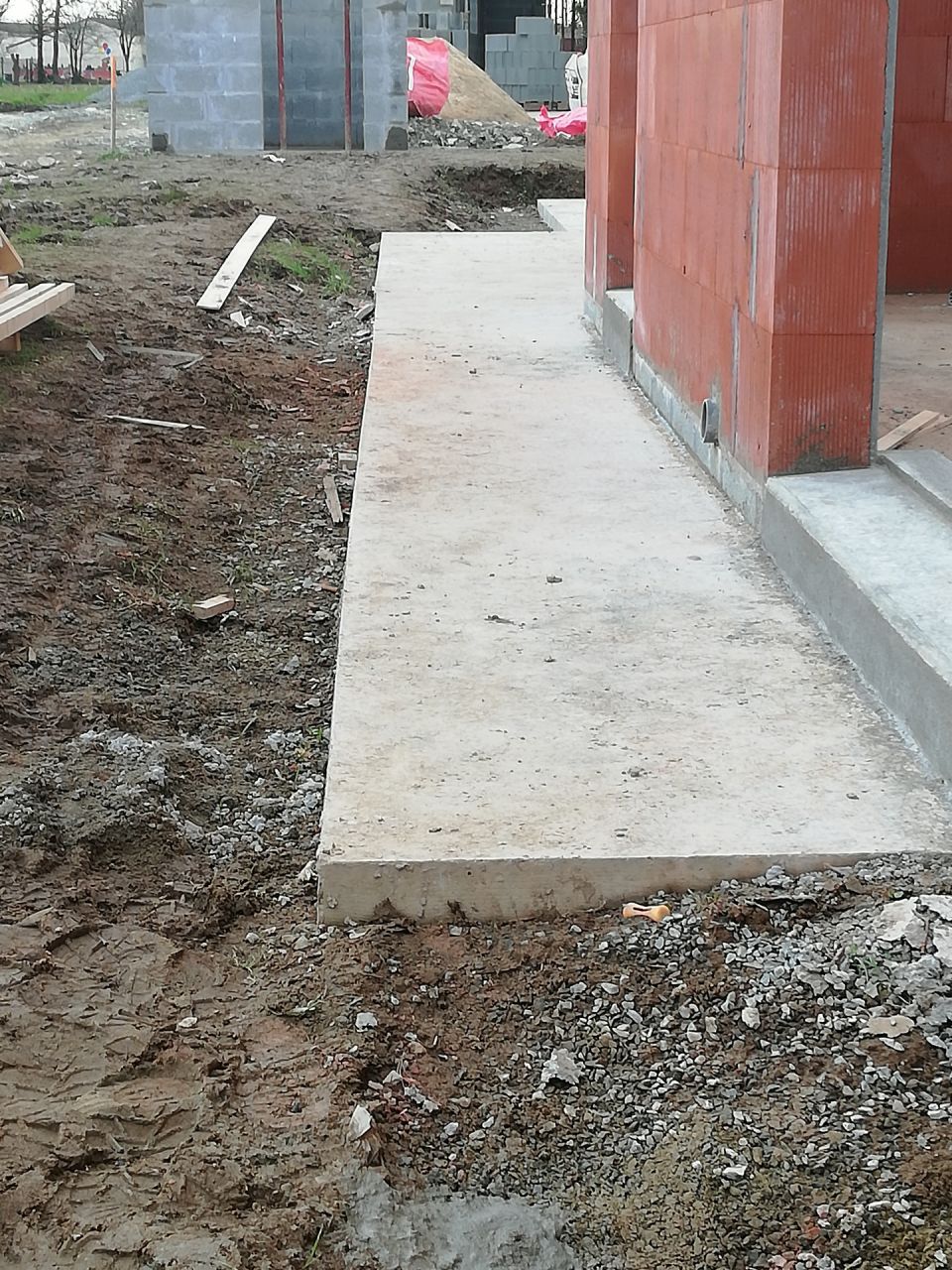 alignement béton terrasse perfectible