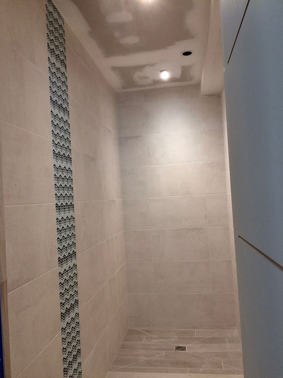 carrelage salle de douche RDC