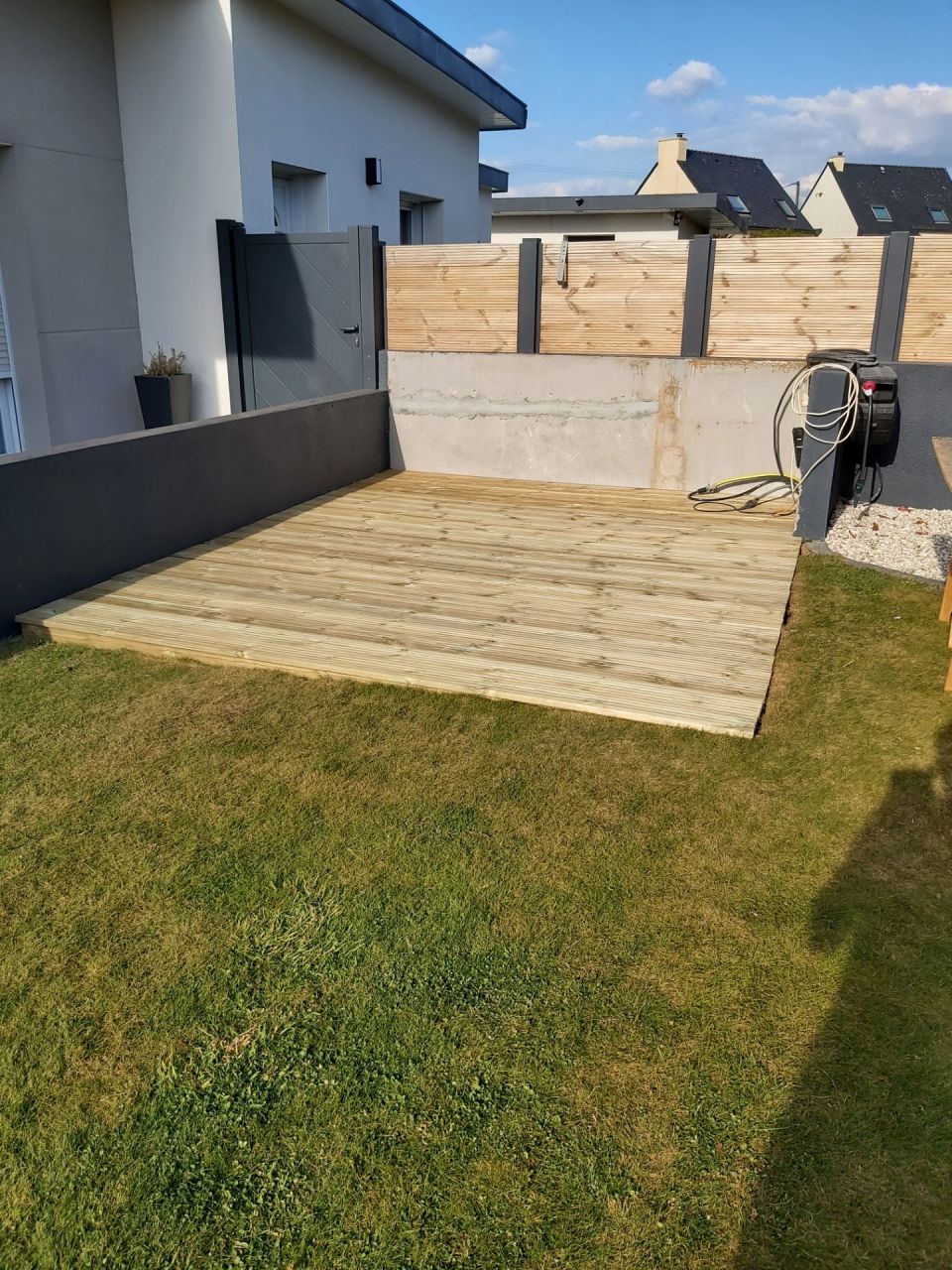 Mis en place des lames de terrasse CL4