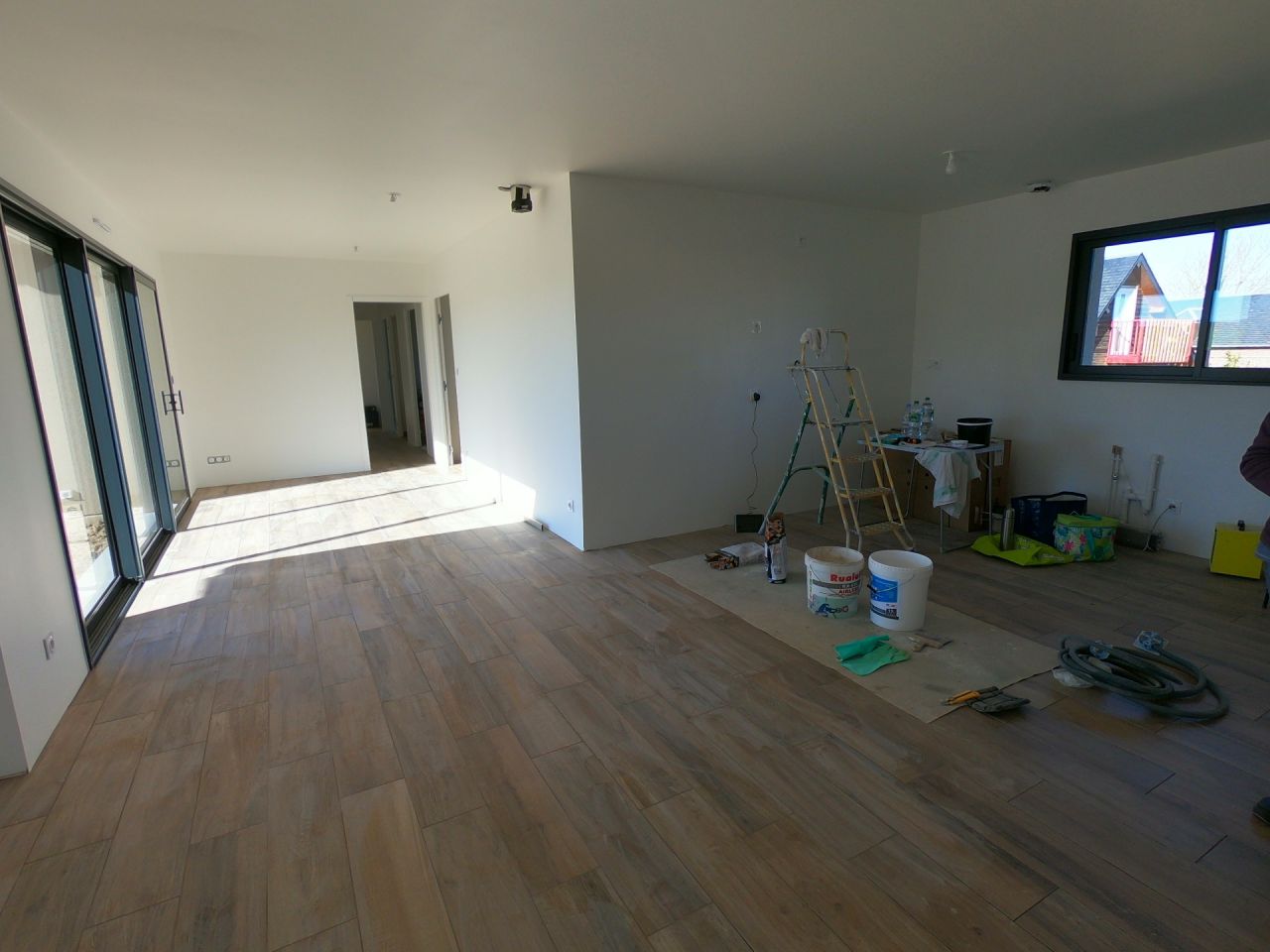 Fin des travaux des sols.

Résultat final carrelage & parquet.