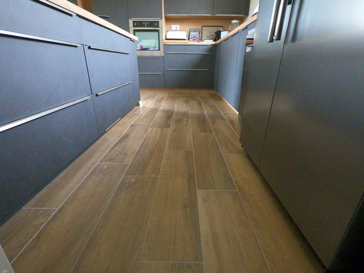 Fin des travaux des sols.

Résultat final carrelage & parquet.