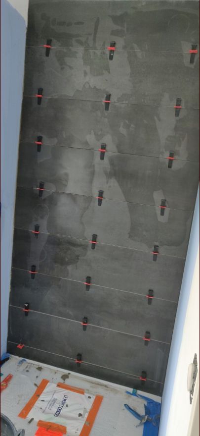 Mur du fond de la douche
