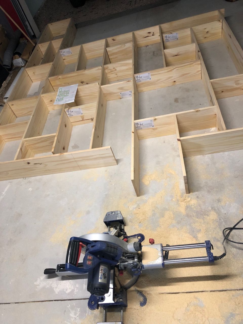 Découpe des planches 
<br />
Pin 200x20