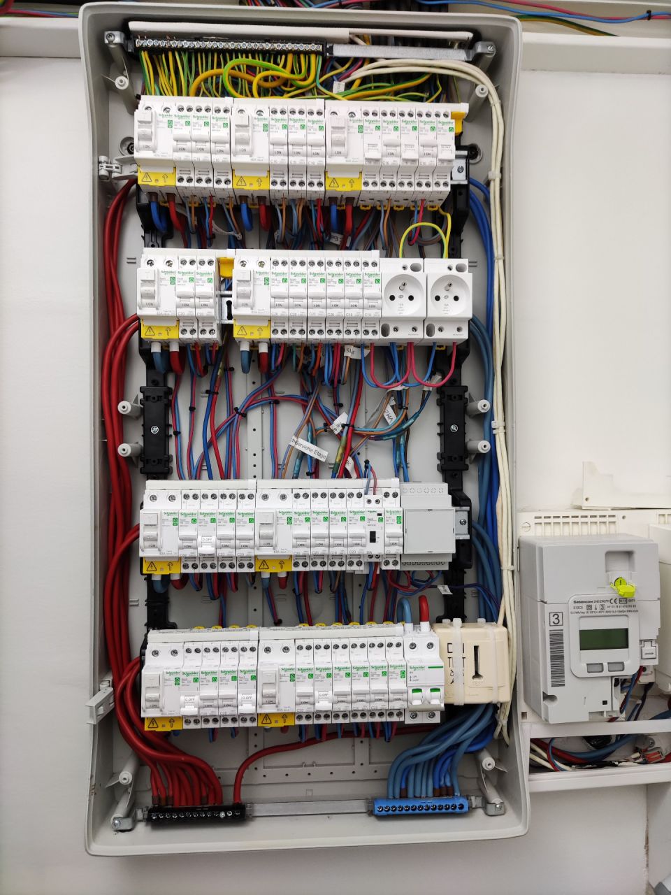 Mise en conformit du tableau lectrique
<br />
Schneider Electric Resi9 XP