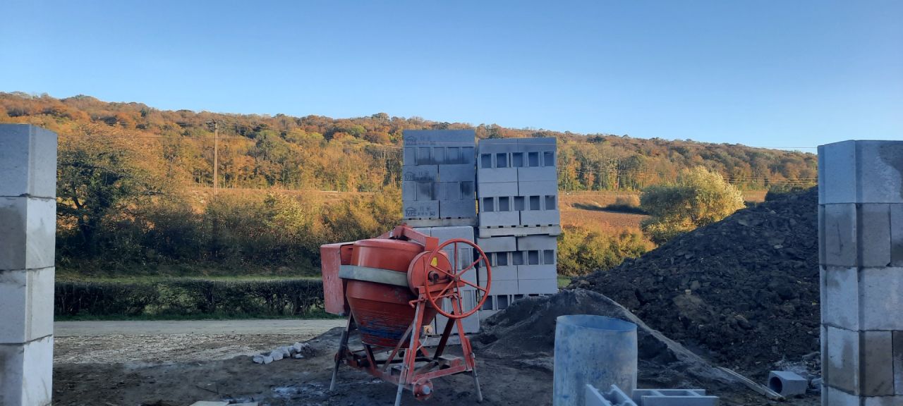 Premire aperue de la vue de la baie vitre de droite du salon