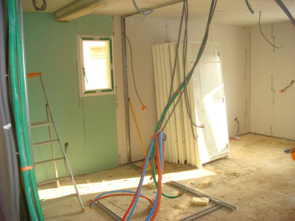 Cloison périphérique - RDC- Semaine 2 - Chambre et sa salle d'eau