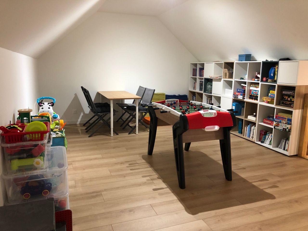 Salle de jeux dans les combles