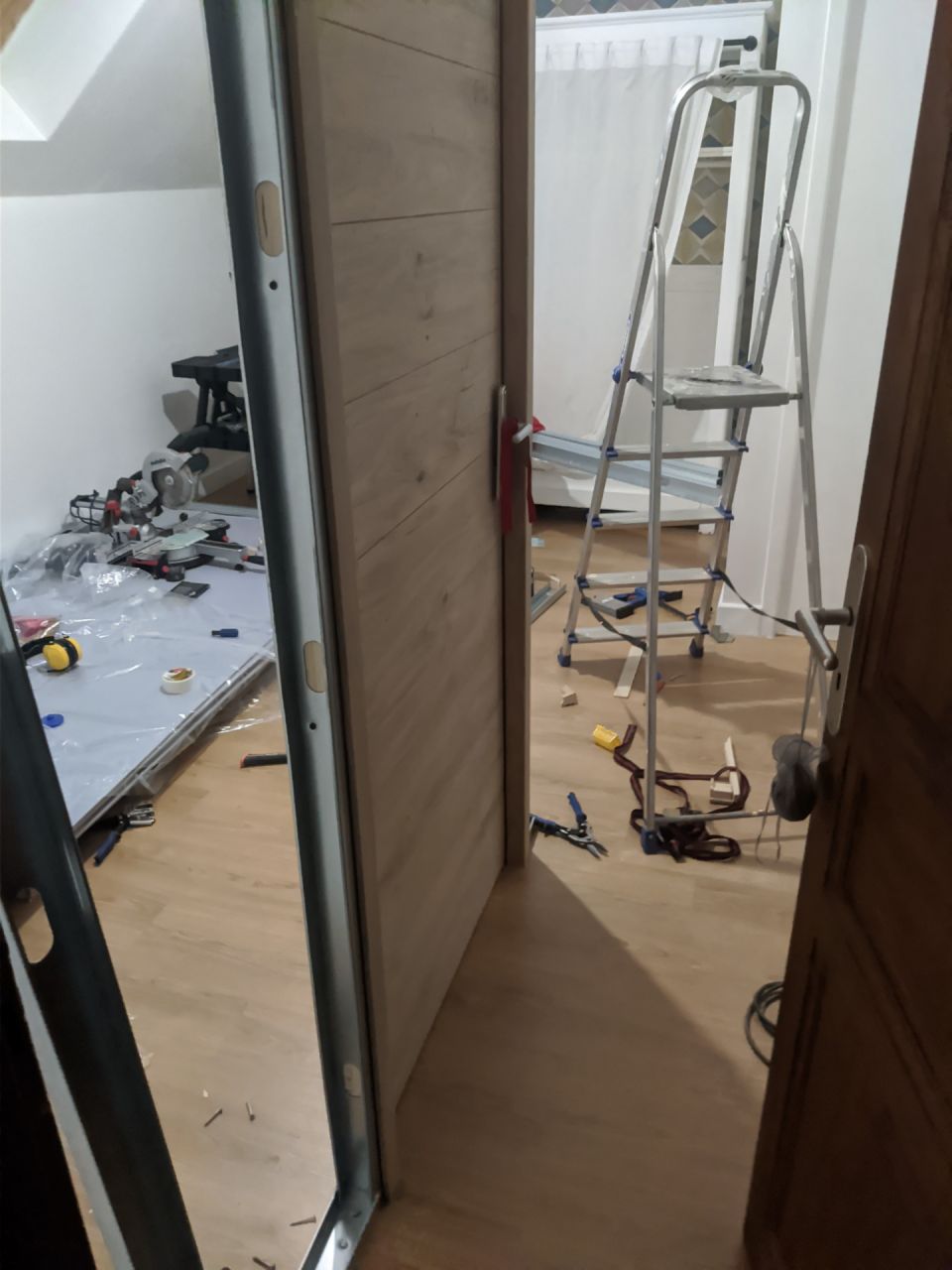 On démarre la cloison