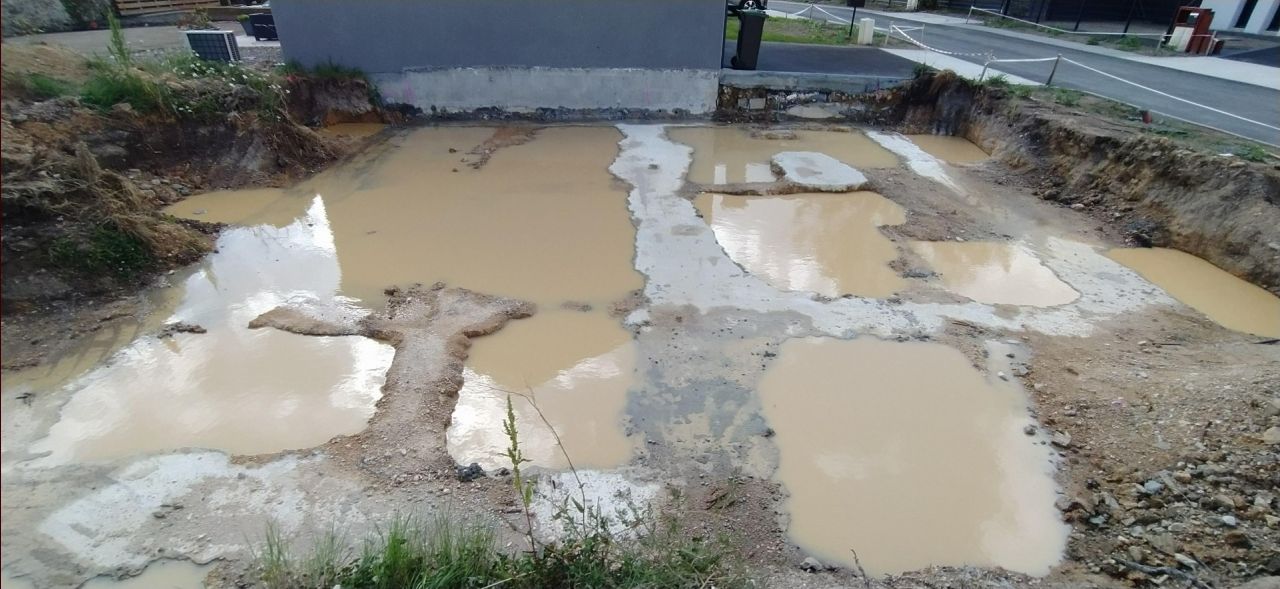 en raison de la pluie, le ferraillage des puits n'a pas pu avoir lieu...