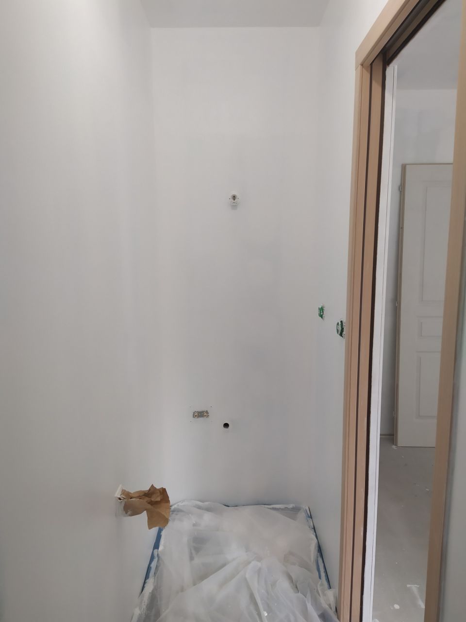 Peinture finie de la salle de bain parentale
