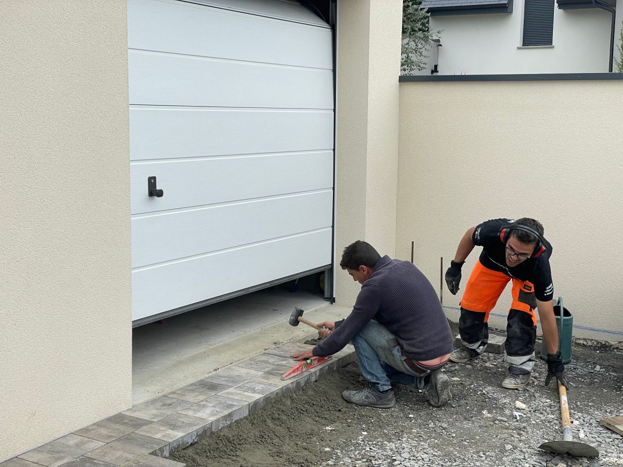 début de pose des pavés