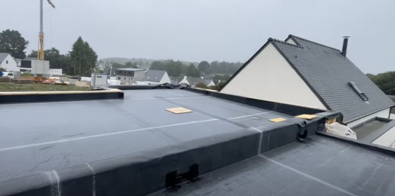 Toiture plate en EPDM