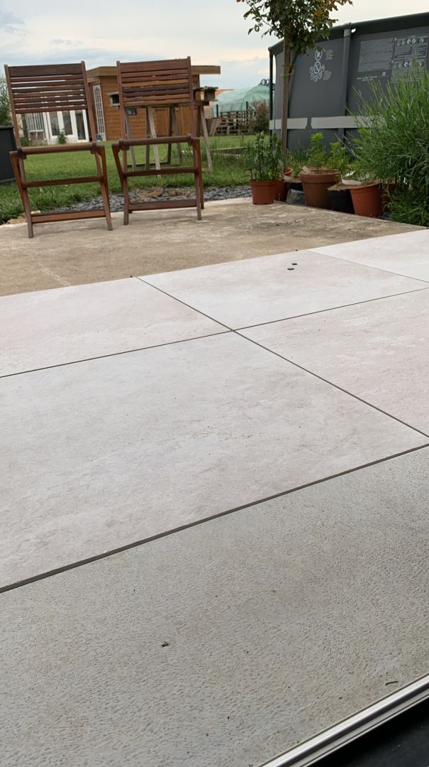 Terrasse grès cérame sur plot
