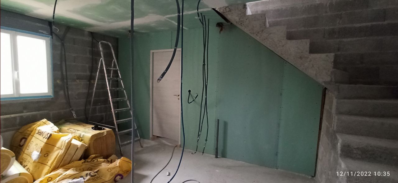 notre première porte 
<br />
Une lapeyre Roxie thermique