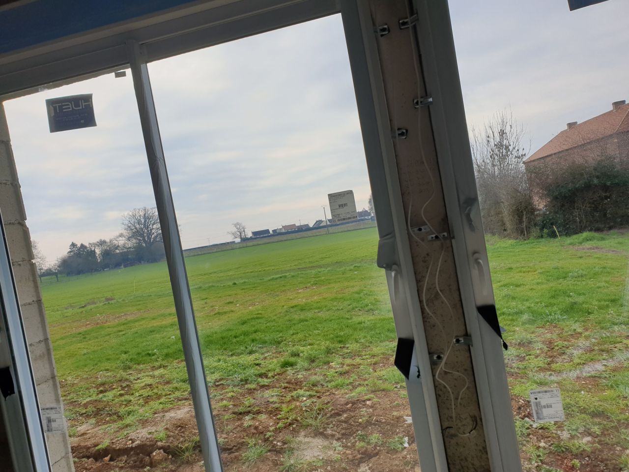 Baies vitrées salle à manger, vue sur jardin