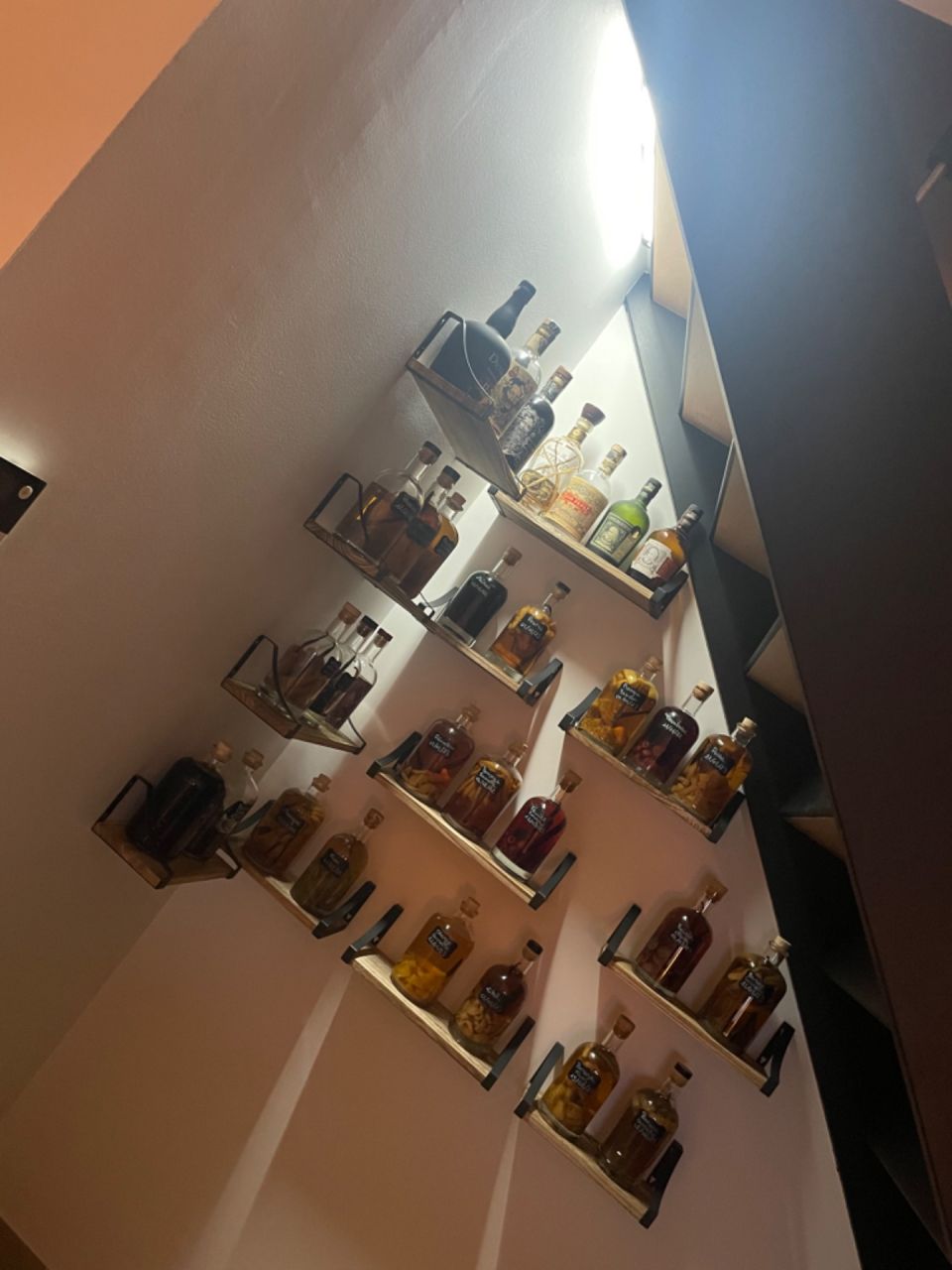 Lumière sous escalief