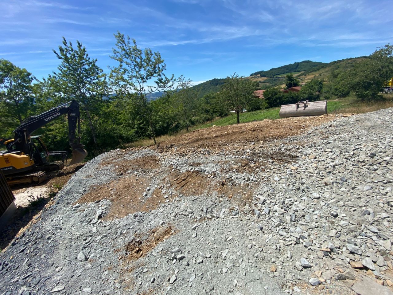 Terrassement final en cours