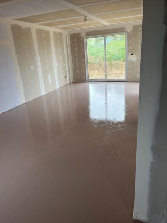 chape anhydrite (salon / salle à manger)