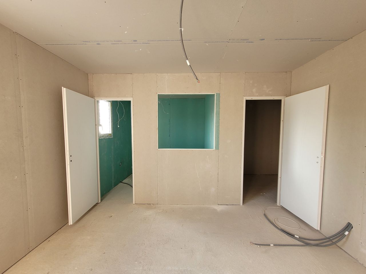 Cloisons de l'étage : chambre