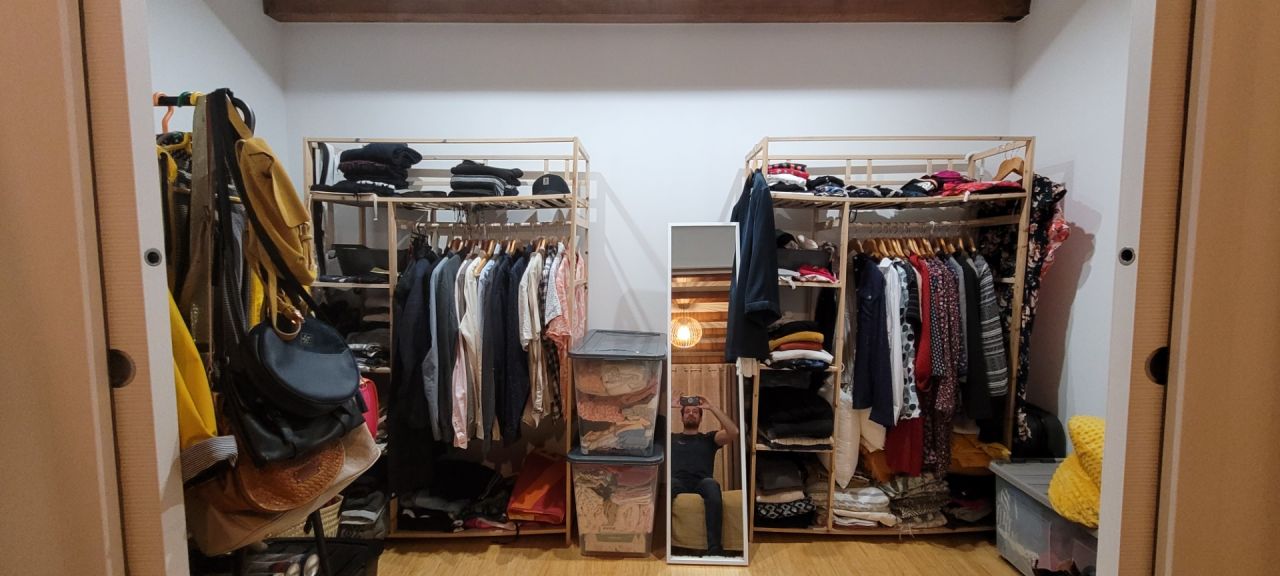 Notre dressing de fortune depuis l'emménagement en 2020 - 2/3