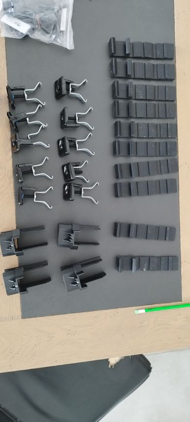 Fournitures pour installation rails sur toiture tuiles plate